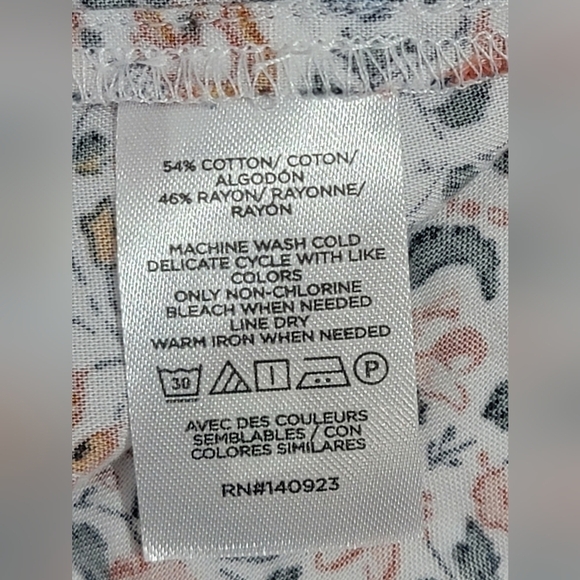 LOFT Women's Size XL floral v-neckbutton front closure 3/4 cotton/rayon blouse - Picture 4 of 9